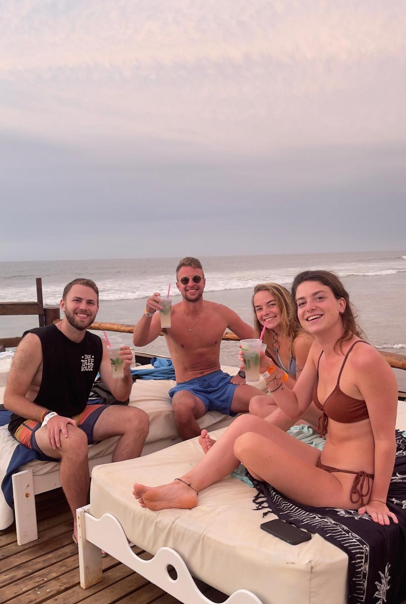 The Point Mancora Beach מראה חיצוני תמונה